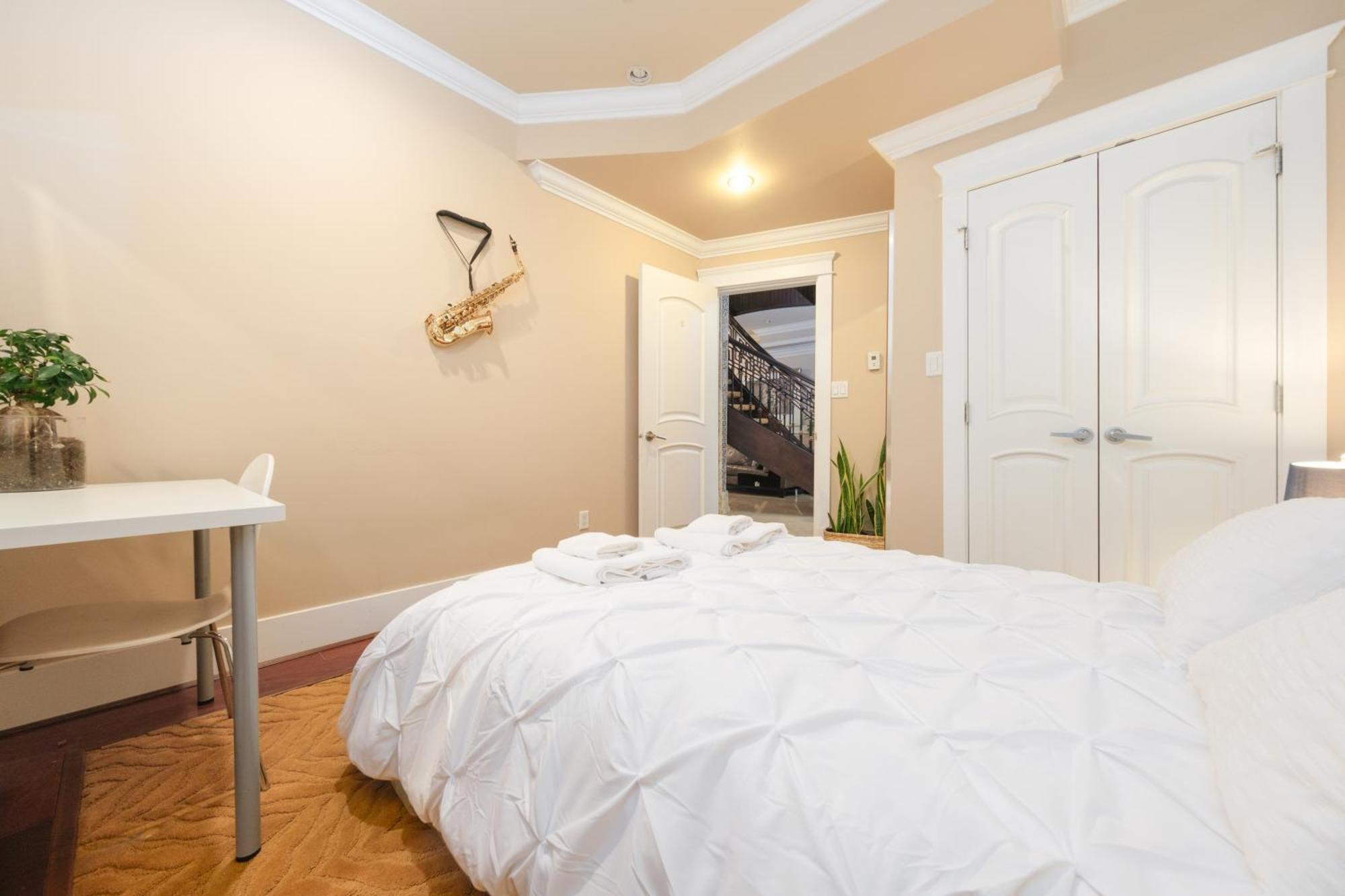 Oakridge Luxury Homestay Vancouver Bagian luar foto