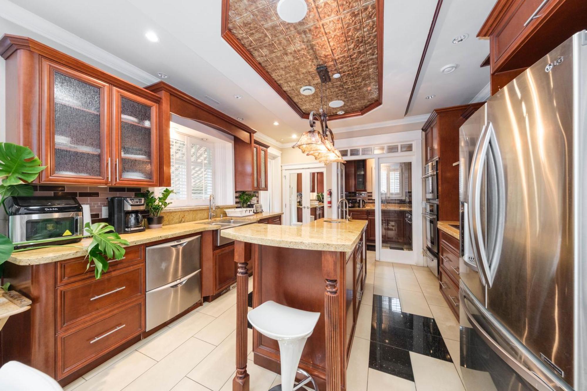 Oakridge Luxury Homestay Vancouver Bagian luar foto
