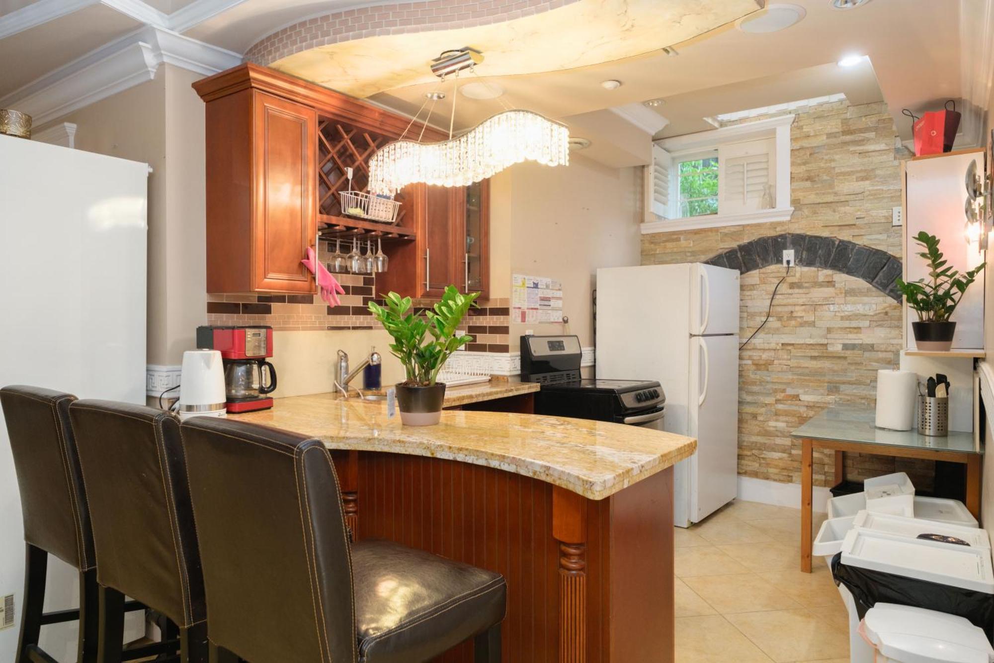 Oakridge Luxury Homestay Vancouver Bagian luar foto